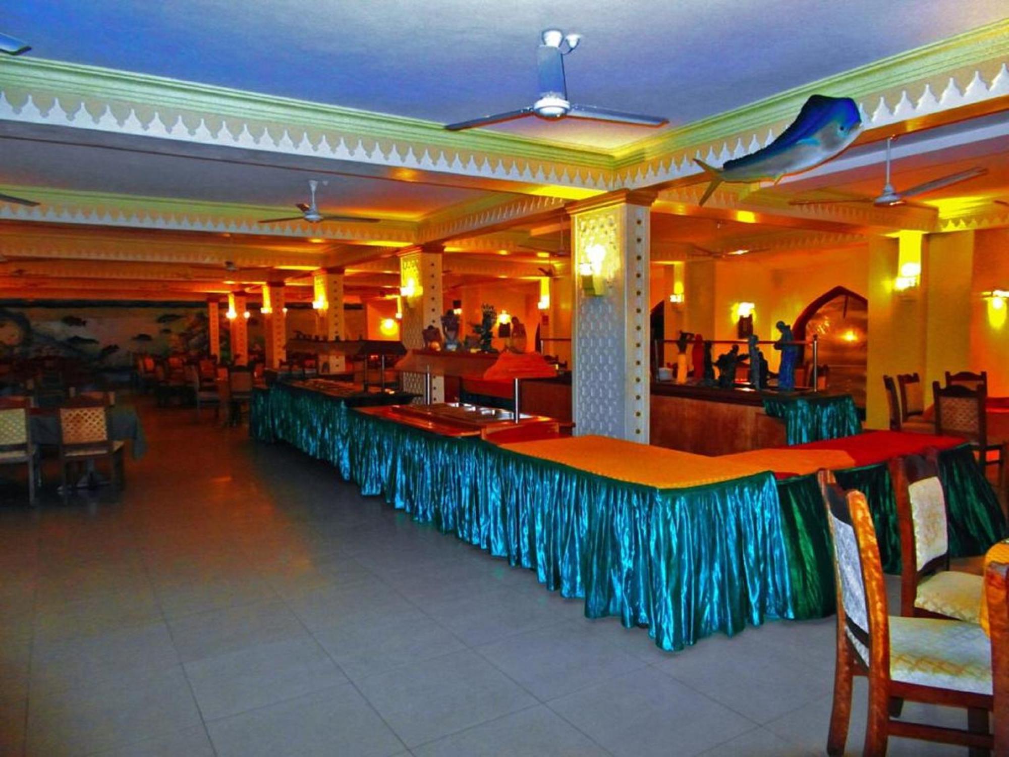 Sai Rock Beach Hotel & Spa Bamburi Exterior foto