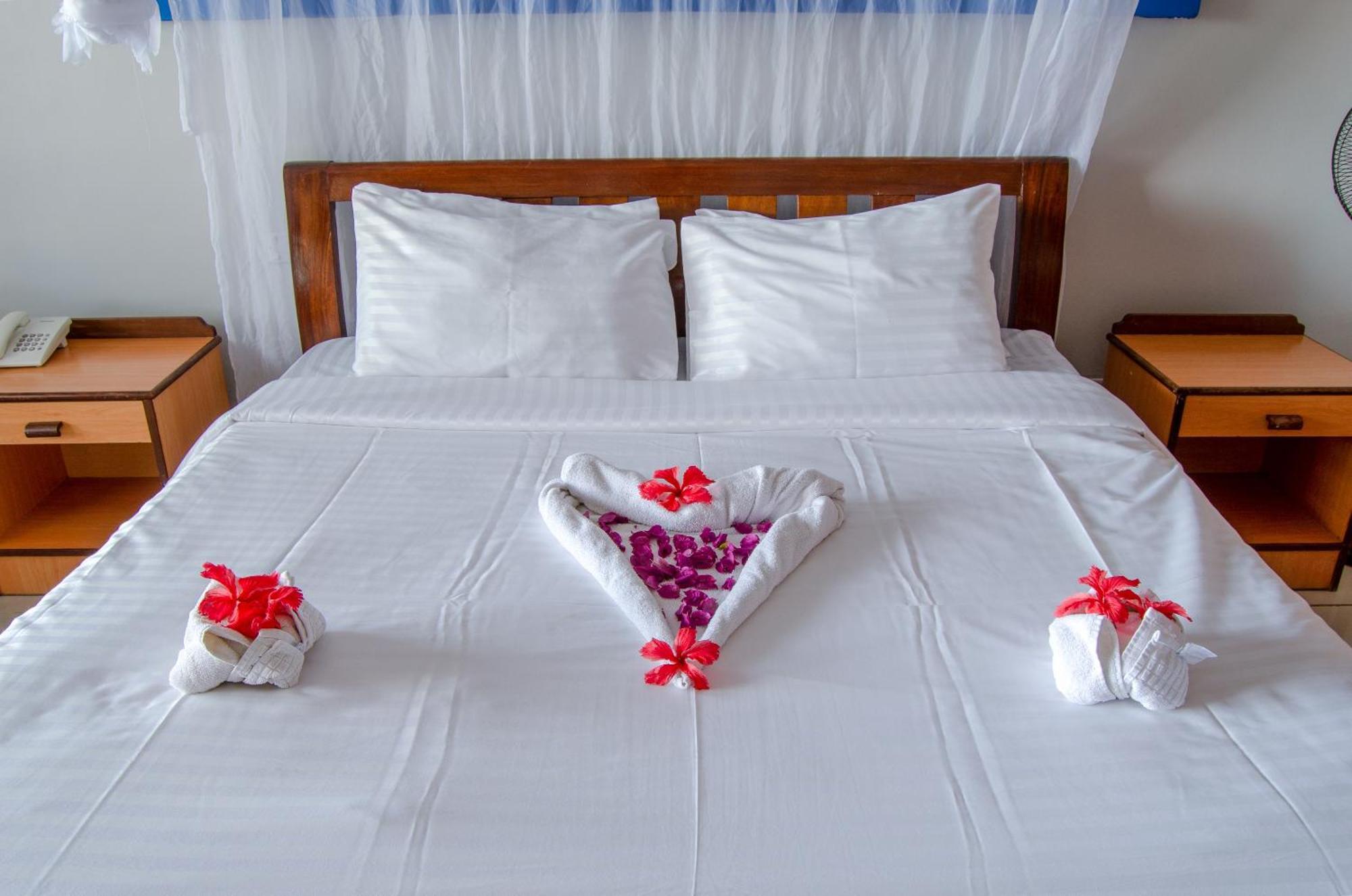 Sai Rock Beach Hotel & Spa Bamburi Quarto foto