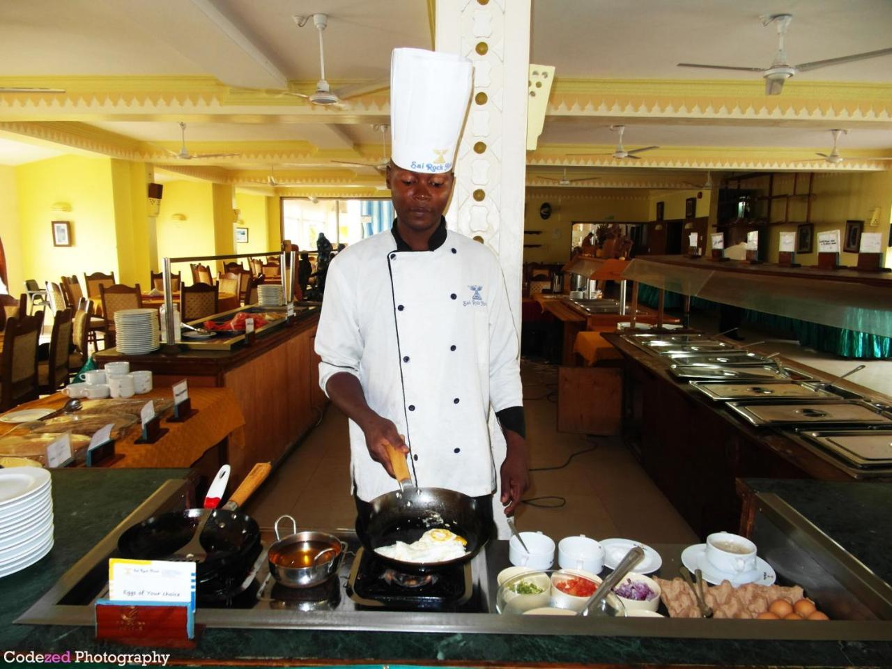 Sai Rock Beach Hotel & Spa Bamburi Exterior foto